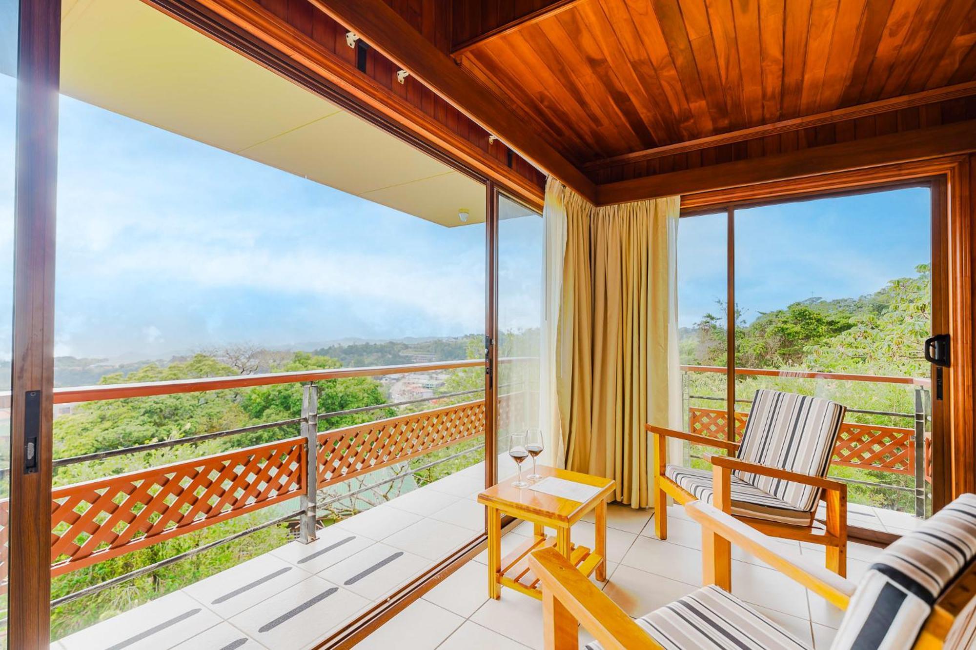 Ficus Sunset Suites Monteverde Exterior photo